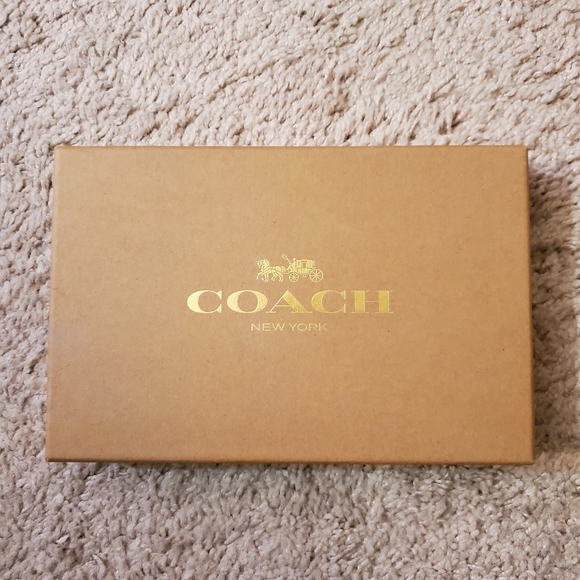 Coach Small Wristlet - Picture 6 of 8